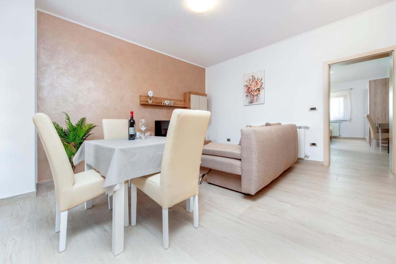 Comfort Apartments Karla Rovinj Exterior foto