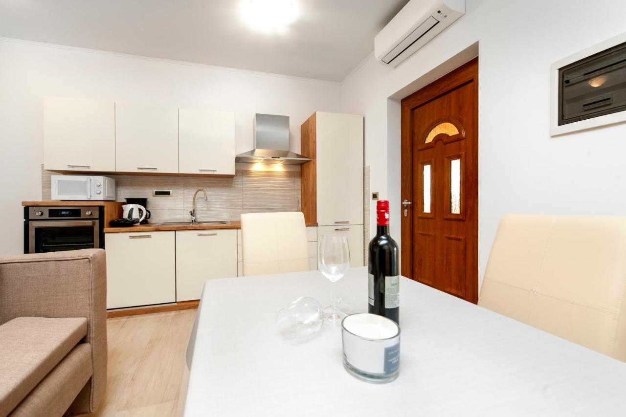 Comfort Apartments Karla Rovinj Exterior foto